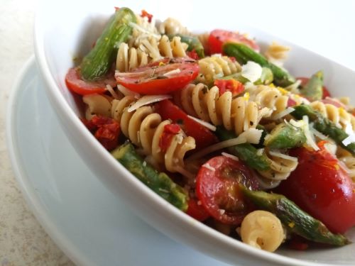 Tomato and Asparagus Pasta Salad