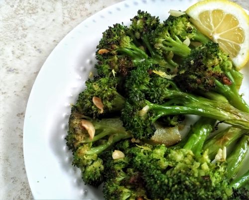 Roasted Garlic Broccoli with Lemon